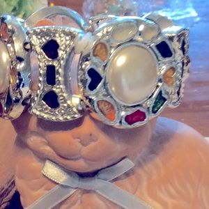 Vtg pearl w/6 colored surrounding stones bracelet